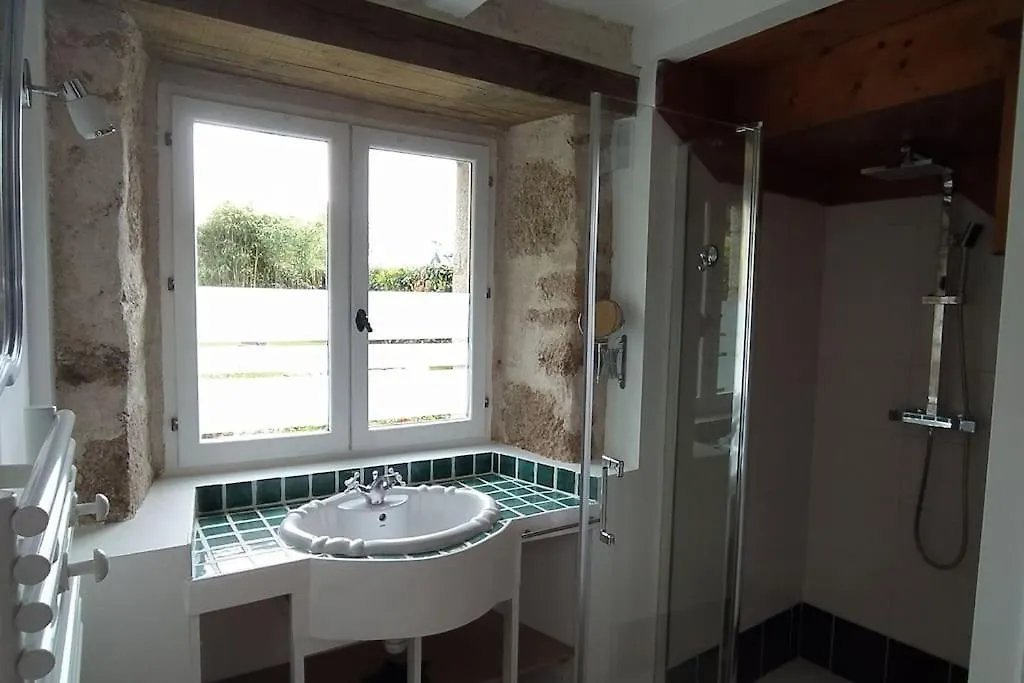 Gite Le Petit Chateau *** Malguenac
