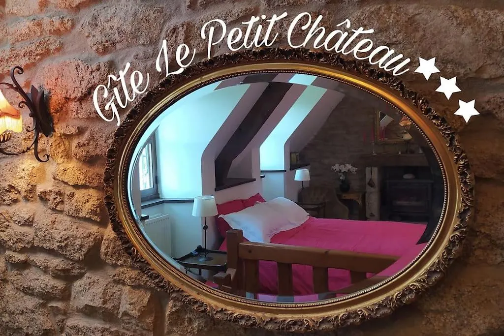 Holiday home Gite Le Petit Chateau *** Malguenac