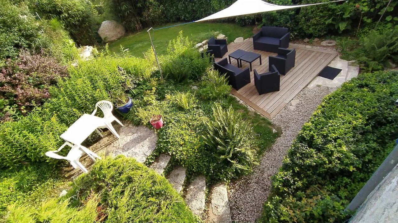 Gite Le Petit Chateau *** Malguenac Holiday home